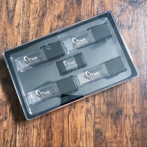 Makeover Essentials • NEW The Four Tops II lipstick set 4 shades colors red pink - Picture 1 of 10